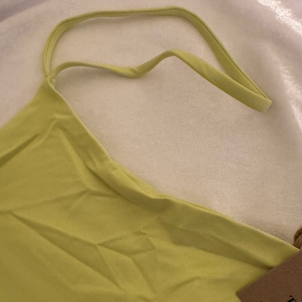 Free People x Toast Swim Signature Apex Bikini Top Color Daiquiri – NWT - Picture 4 of 9